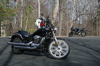 2009-02-14 Kawasaki Vulcan 900 Custom and Yamaha FZ6.jpg