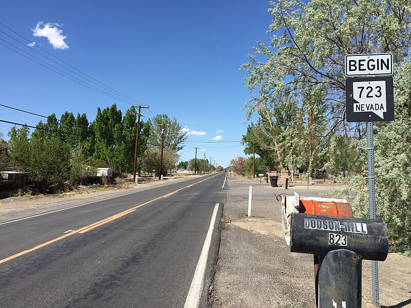 File:2015-04-29 14 30 38 View north from the south end of Nevada State Route 723 in Churchill County, Nevada.jpg