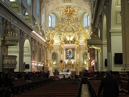 Inside La Basilique-Cathédrale Notre-Dame