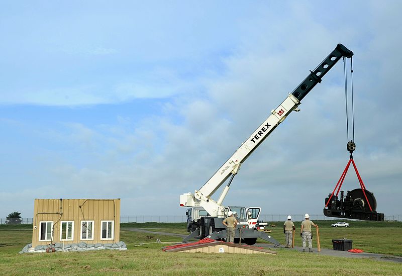 File:Air Force civil engineers relocate aircraft arresting systems 120818-F-GO396-243.jpg