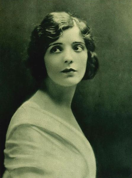 File:Alma Rubens - Feb 1922 Photoplay.jpg