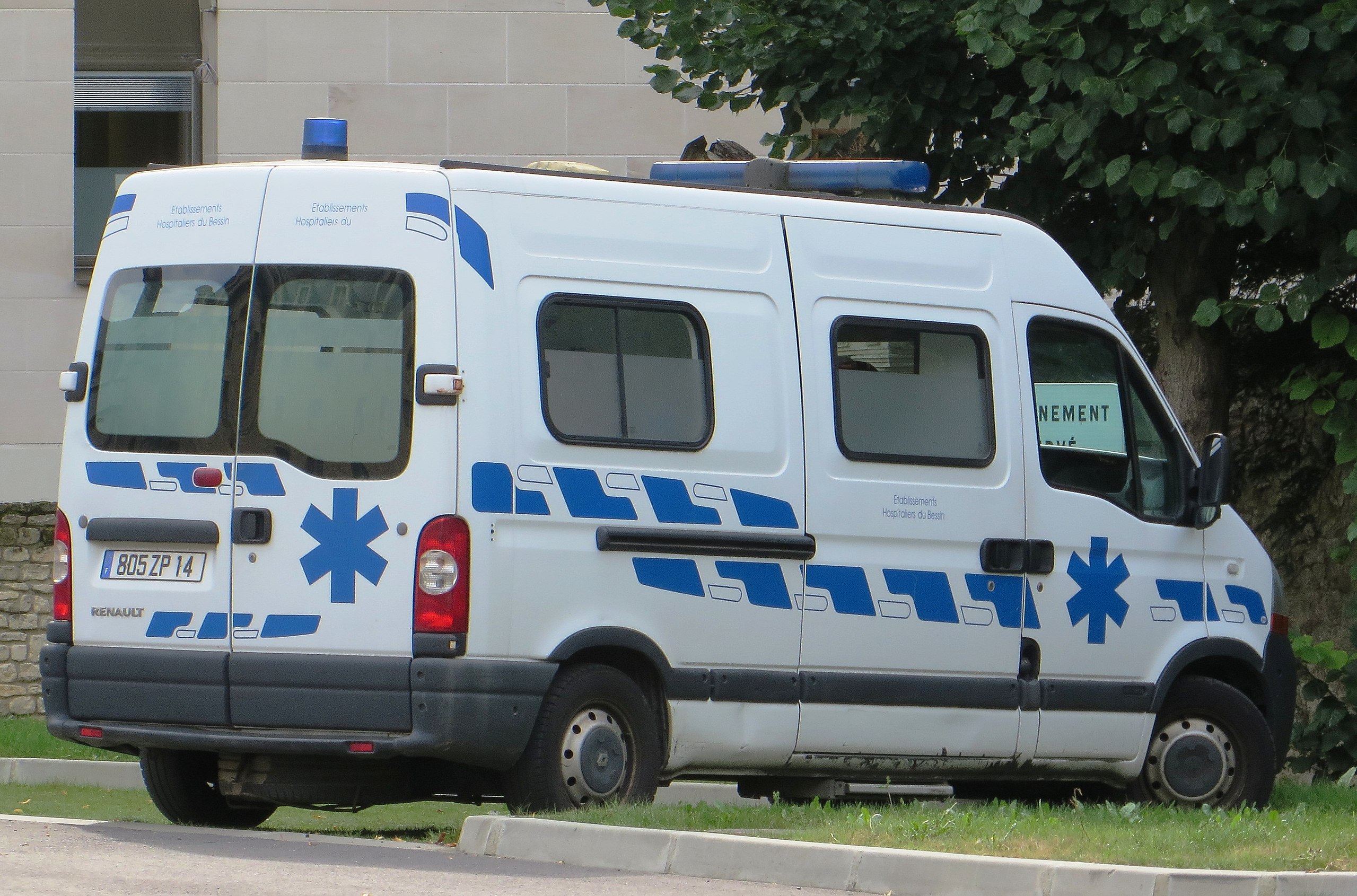 File:Krankenwagen ambulance.png - Wikimedia Commons