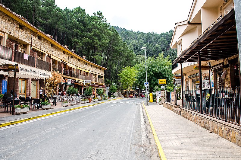 File:Arroyo-frio-jaen-calle-principal-septiembre-2019.jpg