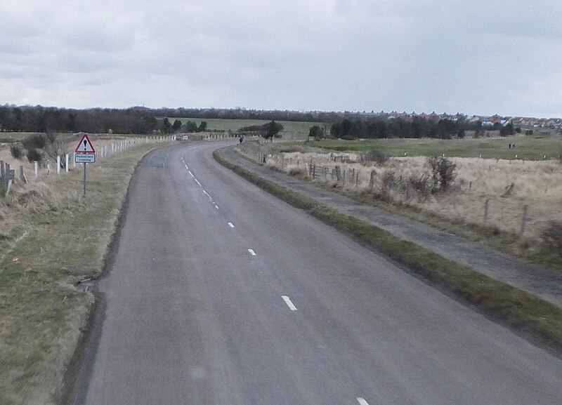 File:B1340 between Beadnell and Seahouses - geograph.org.uk - 3380075.jpg