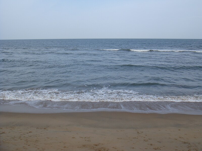 File:Beach at GRT Temple Bay Resorts, Mahabalipuram.jpeg