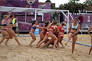 Deutsch: Beachhandball bei den Olympischen Jugendspielen 2018; Tag 5, 10. November 2018; Mädchen, Hauptrunde - Ungarn-Paraguay 2:0 English: Beach handball at the 2018 Summer Youth Olympics at 11 October 2018 – Girls Main Round – Hungary-Paraguay 2:0