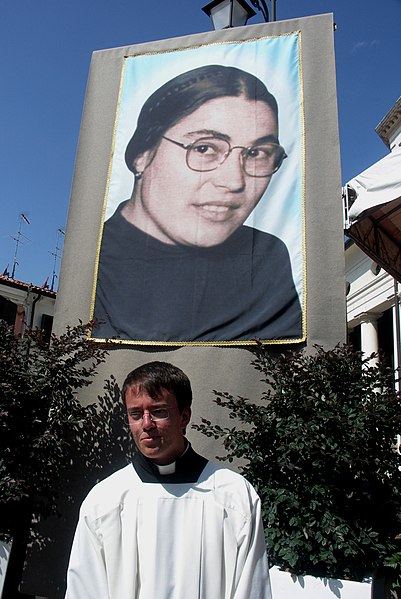 File:Beatificazione di Maria Bolognesi.jpg