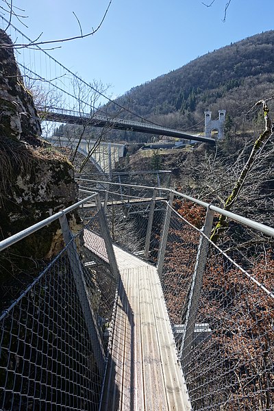 File:Belvédère des Ponts @ Ponts de la Caille (39929345825).jpg