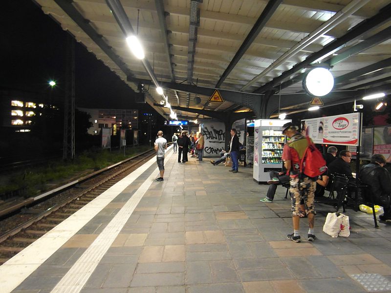 File:Berlin - S-Bahnhof Frankfurter Allee (40).jpg