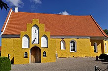 Birket kirke, Lolland 01.jpg