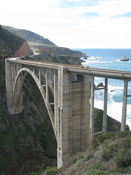 Datei:Bixby Bridge (seen from northeast corner).JPG