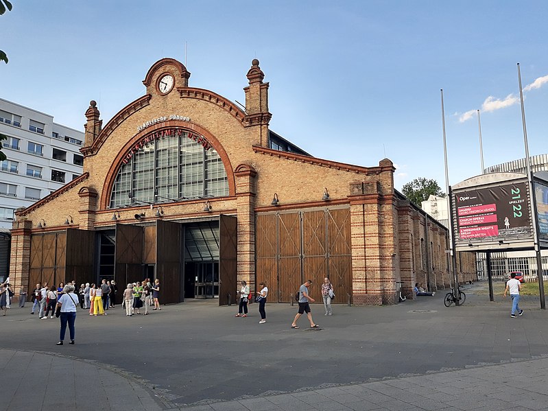 File:Bockenheimer Depot, Britten.jpg