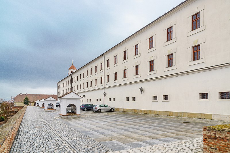 File:Brno Spilberk Castle-04.jpg