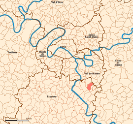 Localização (em vermelho) nos subúrbios internos e externos de Paris