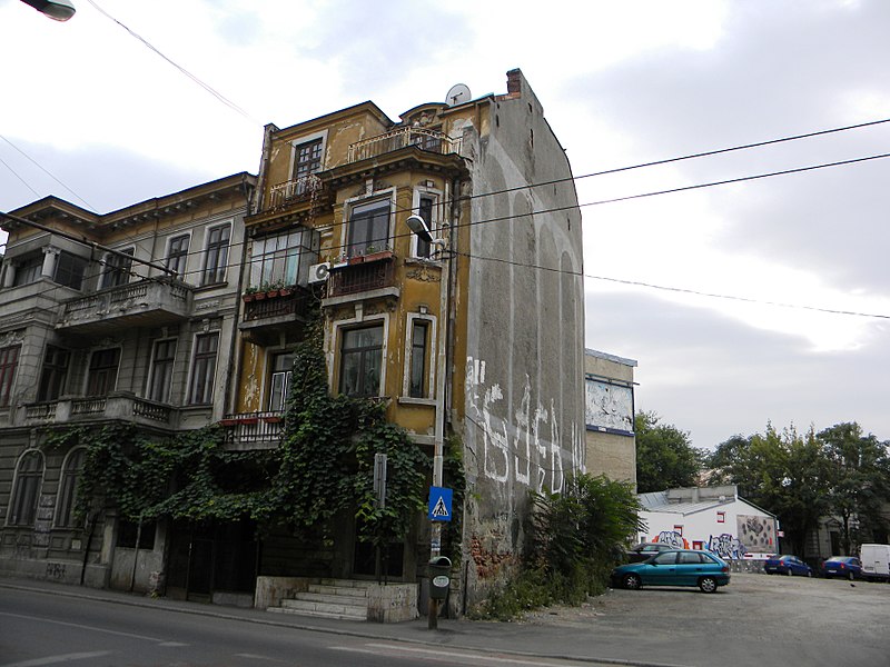 File:Bucuresti, Romania, Casa pe Calea Grivitei nr. 13, sect. 1 (imagine colt).JPG