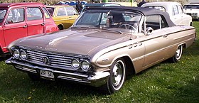 Buick Invicta Convertible 1961.jpg