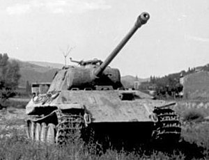 Bundesarchiv Bild 101I-478-2165-05A, Italien, Panzer V (Panther) im Gelände crop.jpg