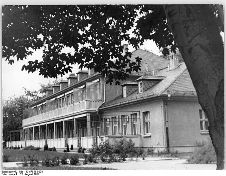 File:Bundesarchiv Bild 183-57846-0006, Berlin, Krankenhaus, Charité, Kinderklinik.jpg
