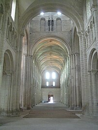 La nef et la tour-lanterne depuis le chœur.