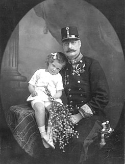 Carl Pietzner - Erzherzog Leopold Salvator mit Sohn Karl Pius, 1913.jpg