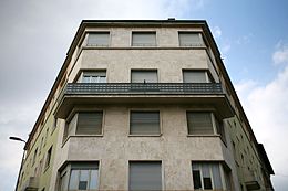 Casa Lentati, Milan, facade.jpg