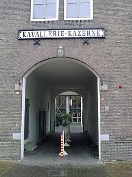 Cavaleriekazerne-amsterdam-poort.jpg
