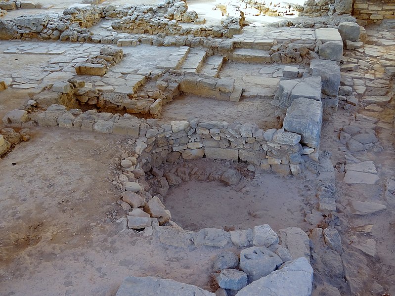 File:Chania Minoische Ausgrabungen 13.jpg