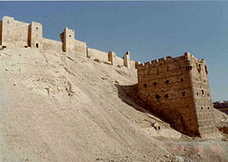 Selekoh di selatan tanggul pertahanan Kota Aleppo, salah satu puri tertua di dunia