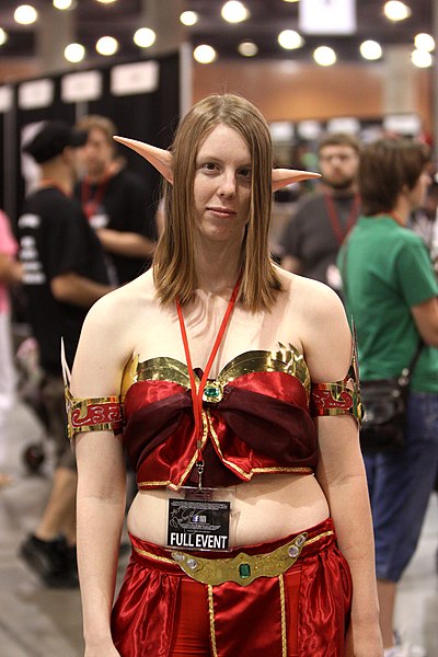 File:Cosplayer (5777913645).jpg