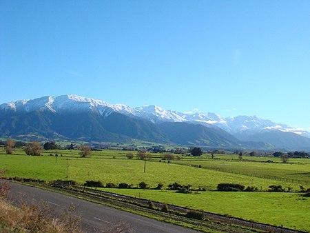 Tập_tin:Countryside_Kaikoura,_New_Zealand.JPG