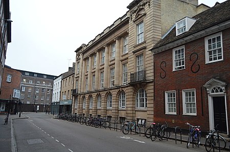 County Hall (geograph 5945380)