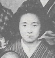 Dazais Mutter Tane Tsushima, Vorbild für Yōzos Mutter.