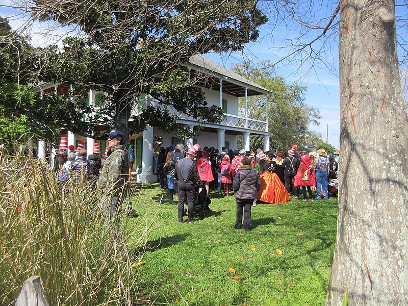 File:Dead Beans Parade 2019 by the Bayou 13.jpg