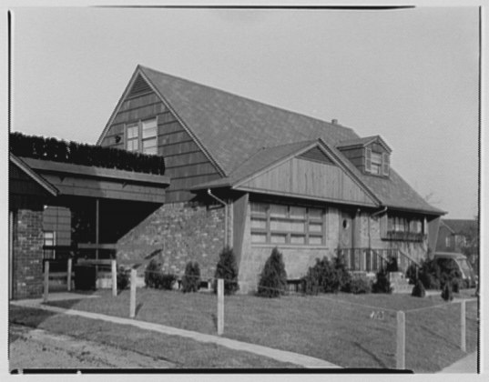 File:Dean Furniture Co., Jamaica model house, Parsons Blvd. and Grand Central Parkway. LOC gsc.5a20900.tif