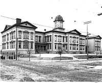 Denny School, 1905 Denny School, Battery St between 5th Ave and 6th Ave, Seattle (CURTIS 1536).jpeg