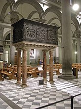 Nekaldiaren pulpitua, 1460 aldean San Lorenzo basilika, Florentzia.