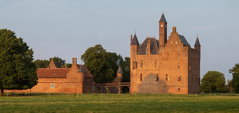 File:Doornenburg, kasteel Doornenburg RM8942 IMG 9348 2021-06-09 20.55.jpg
