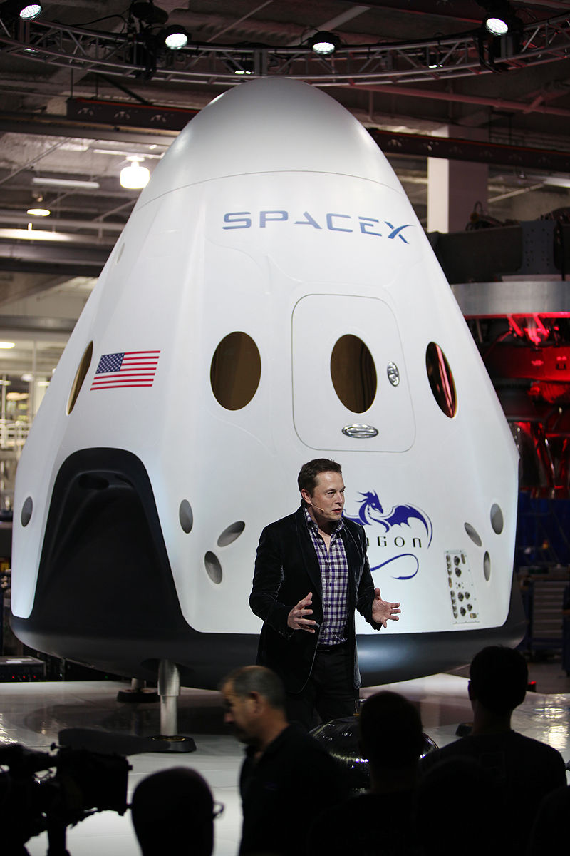 Dragon V2 unveiling, Elon Musk (KSC-2014-2727).jpg