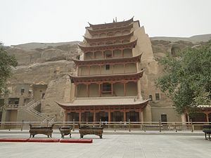 Dunhuang: Geographie, Bevölkerung, Geschichte