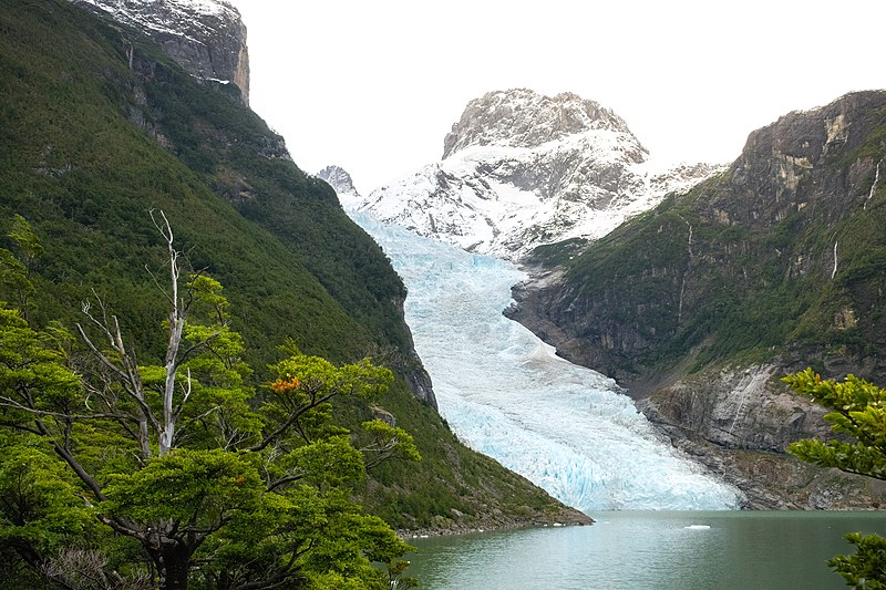 File:El Glaciar Serrano.jpg