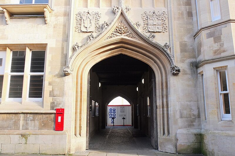 File:Entrance to the former Cavendish Laboratory, Cambridge - geograph.org.uk - 5275246.jpg