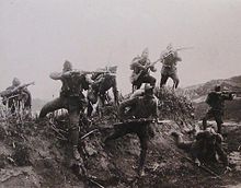 A photograph of Hellenic Army troops advancing on Nationalist positions during the 1920 Greek Summer Offensive Ermoscharge.JPG