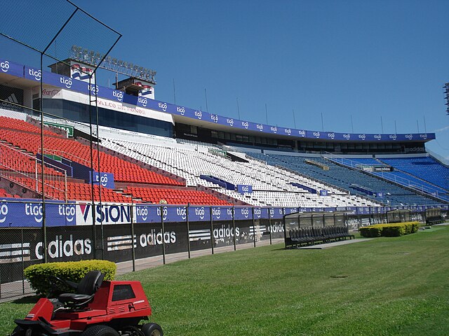 Image: Estadio Defensores del Chaco (5579872121)