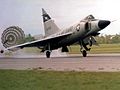 F-102 z zaviralnim padalom