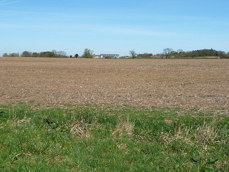 File:Farmland south of The Dale - geograph.org.uk - 5325434.jpg