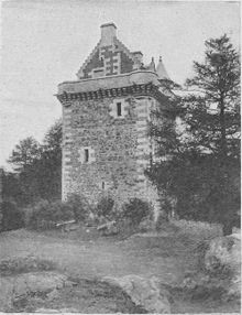 Early photograph of Fatlips, showing the work of Lorimer around the castellation Fatlips.jpg