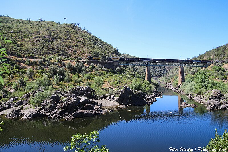 File:Foz do Rio Ocreza - Portugal (52989291498).jpg