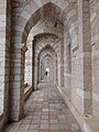 Assisi, Sacro Convento, sydsiden med "del Calzo" portico, som flankerer den "store" refektorium.