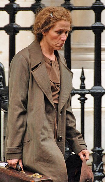 McDormand on the set of Miss Pettigrew Lives for a Day in 2007