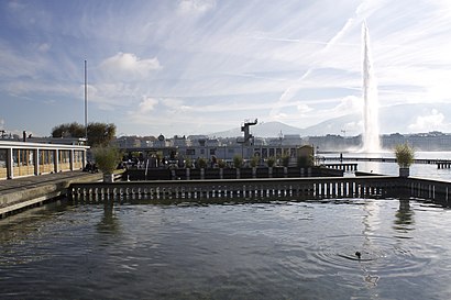 So kommt man zu Bains Des Pâquis mit den Öffentlichen - Mehr zum Ort Hier